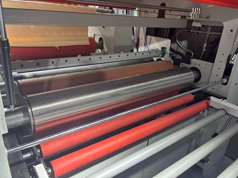 pur-laminating-line-let-every-surface-become-a-masterpiece-of-craftsmanship